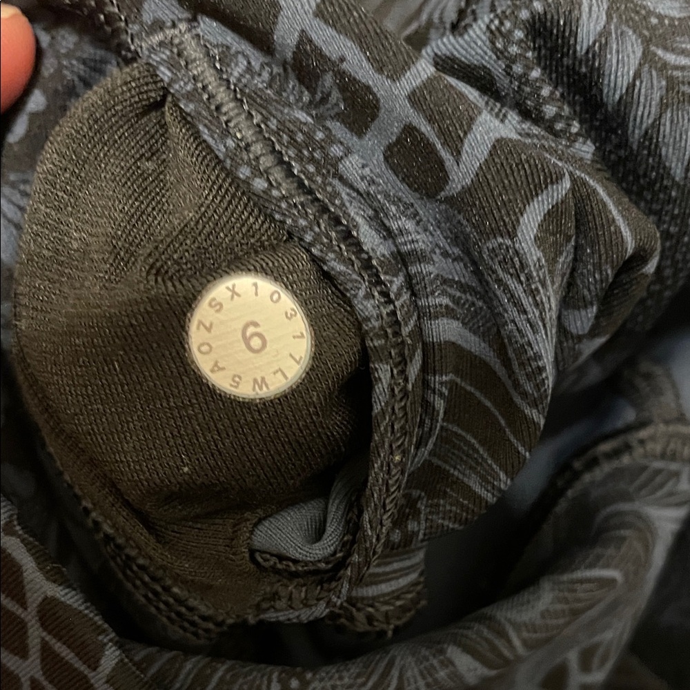 Lululemon High-Rise winder under Floral Print Leggings — Navy - Picture 5 of 5